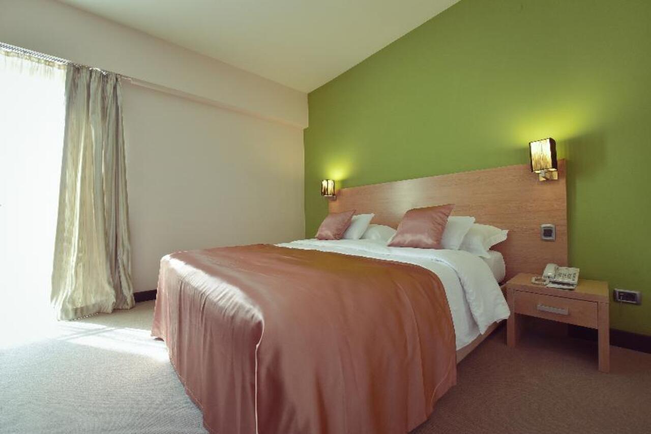 City Hotel Подгорица Экстерьер фото