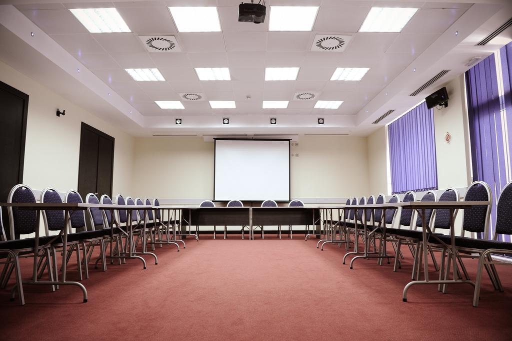 City Hotel Подгорица Экстерьер фото