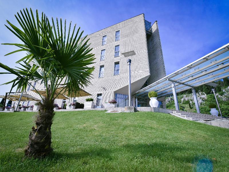 City Hotel Подгорица Экстерьер фото