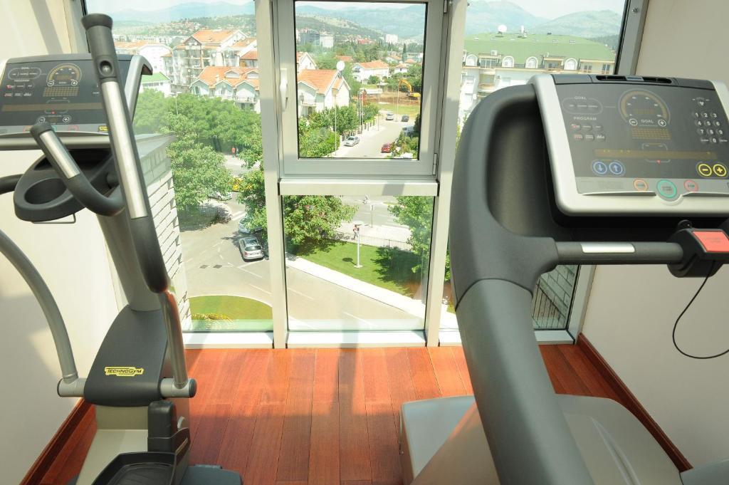 City Hotel Подгорица Экстерьер фото