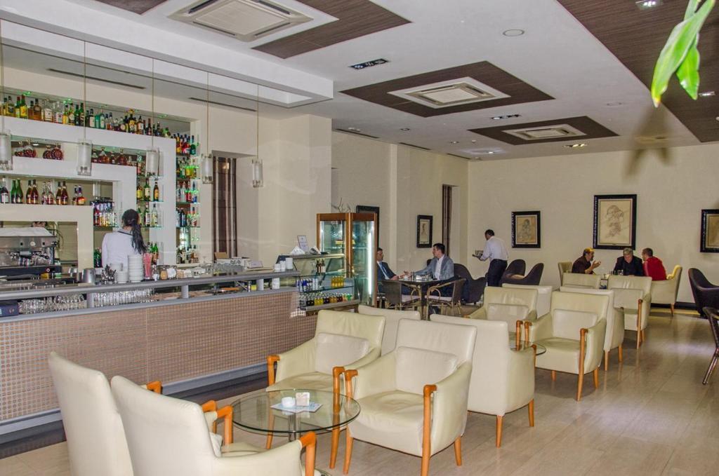 City Hotel Подгорица Экстерьер фото